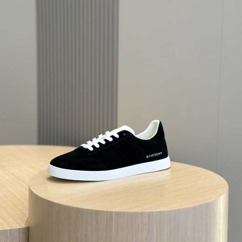 Gxvxnchy Sneakers UrbanStyle 154736