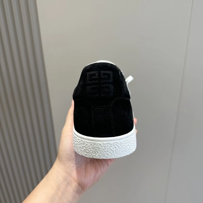Gxvxnchy Sneakers UrbanStyle 154736
