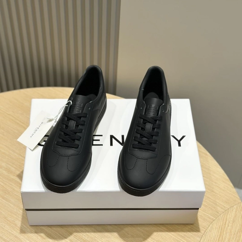 Gxvxnchy Sneakers GoAnywhere 154735
