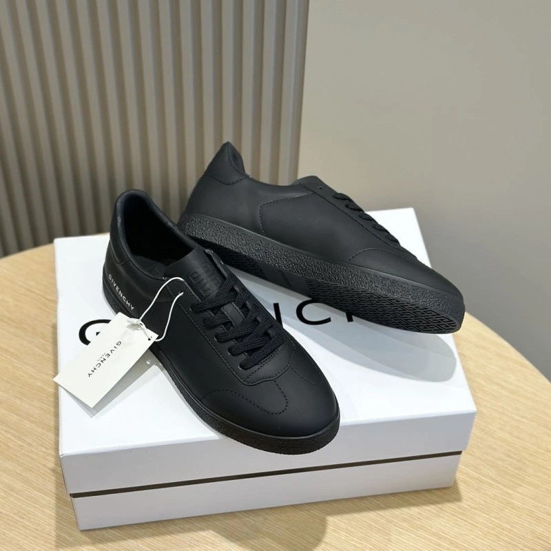 Gxvxnchy Sneakers GoAnywhere 154735