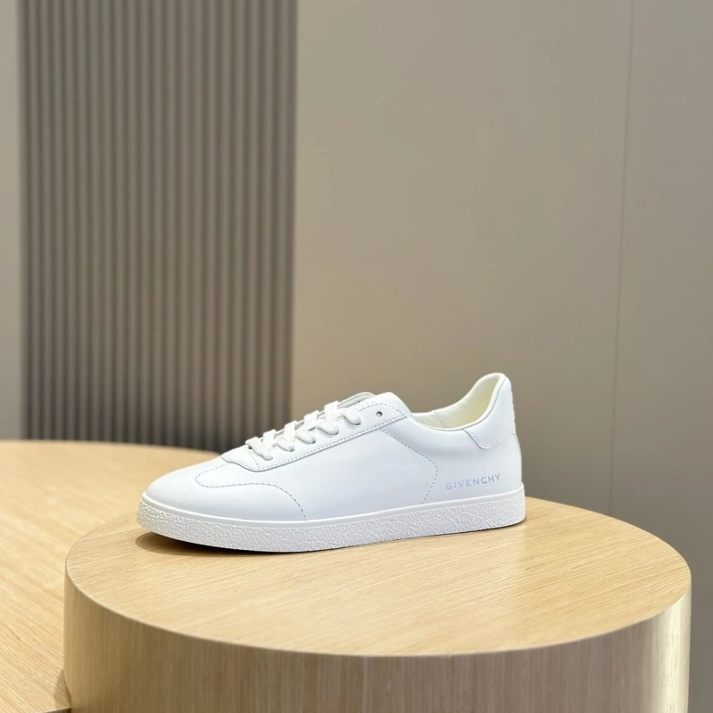 Gxvxnchy Sneakers AllSeason 154734