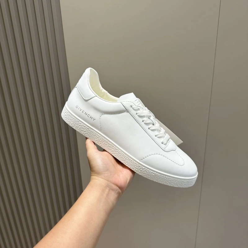 Gxvxnchy Sneakers AllSeason 154734