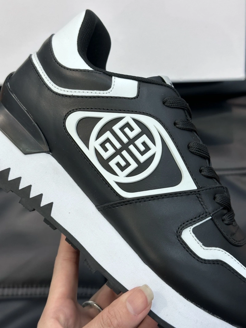 Breathable Gxvxnchy Sneakers 154731