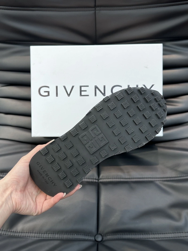 Breathable Gxvxnchy Sneakers 154731
