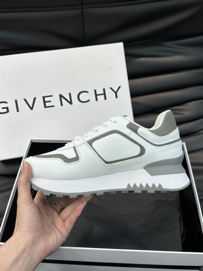 Cozy Gxvxnchy Sneakers 154730
