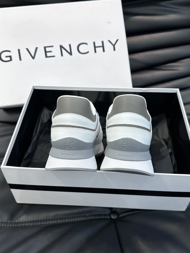 Cozy Gxvxnchy Sneakers 154730