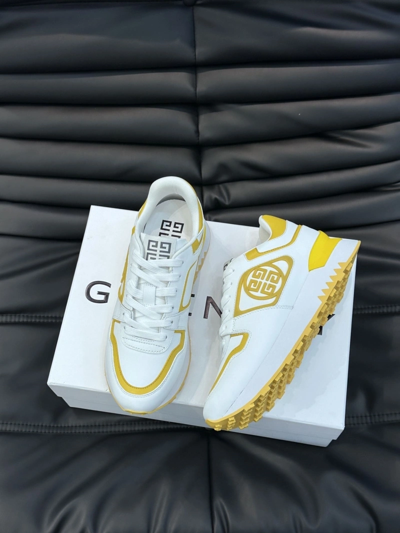 Soft Gxvxnchy Sneakers 154729
