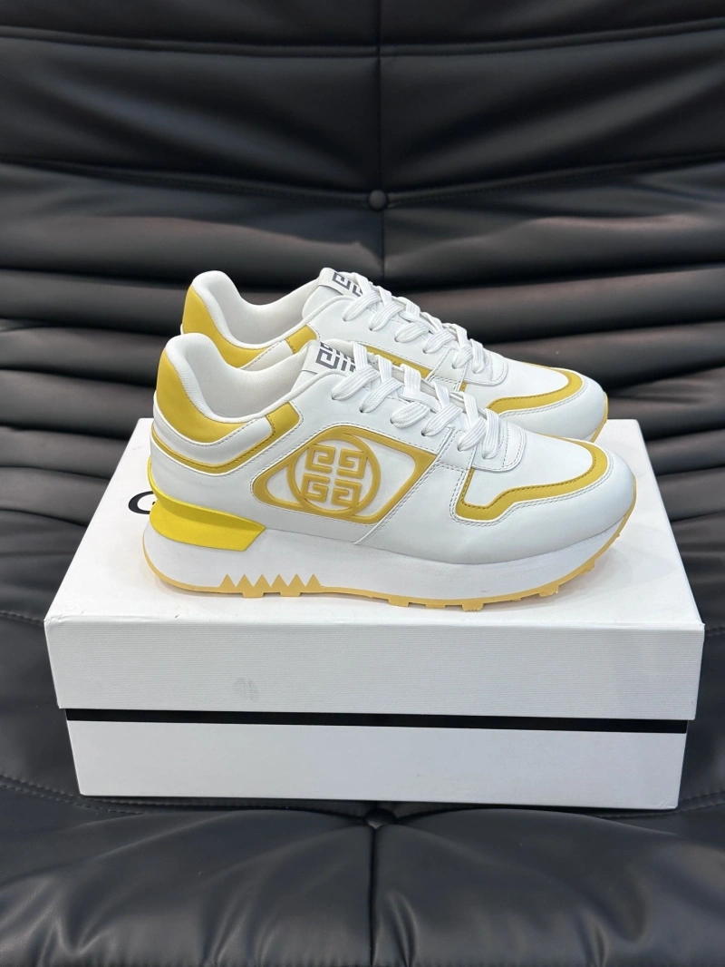 Soft Gxvxnchy Sneakers 154729