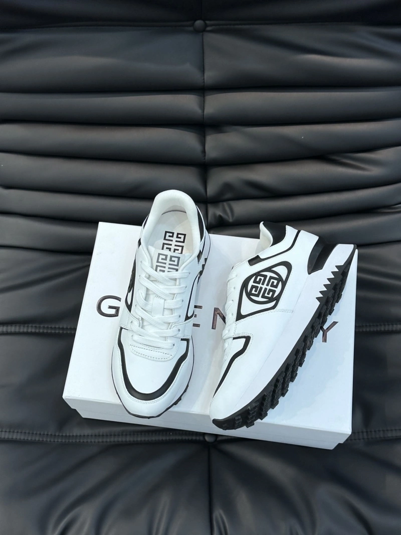 Functional Gxvxnchy Sneakers 154727