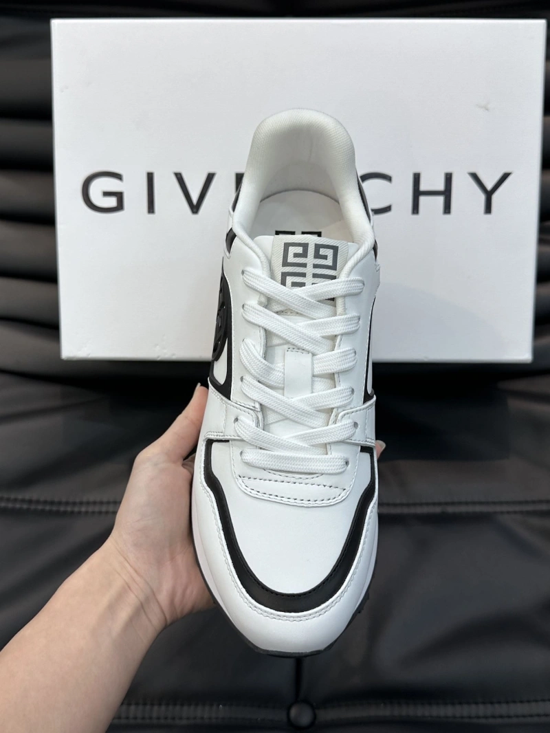 Functional Gxvxnchy Sneakers 154727