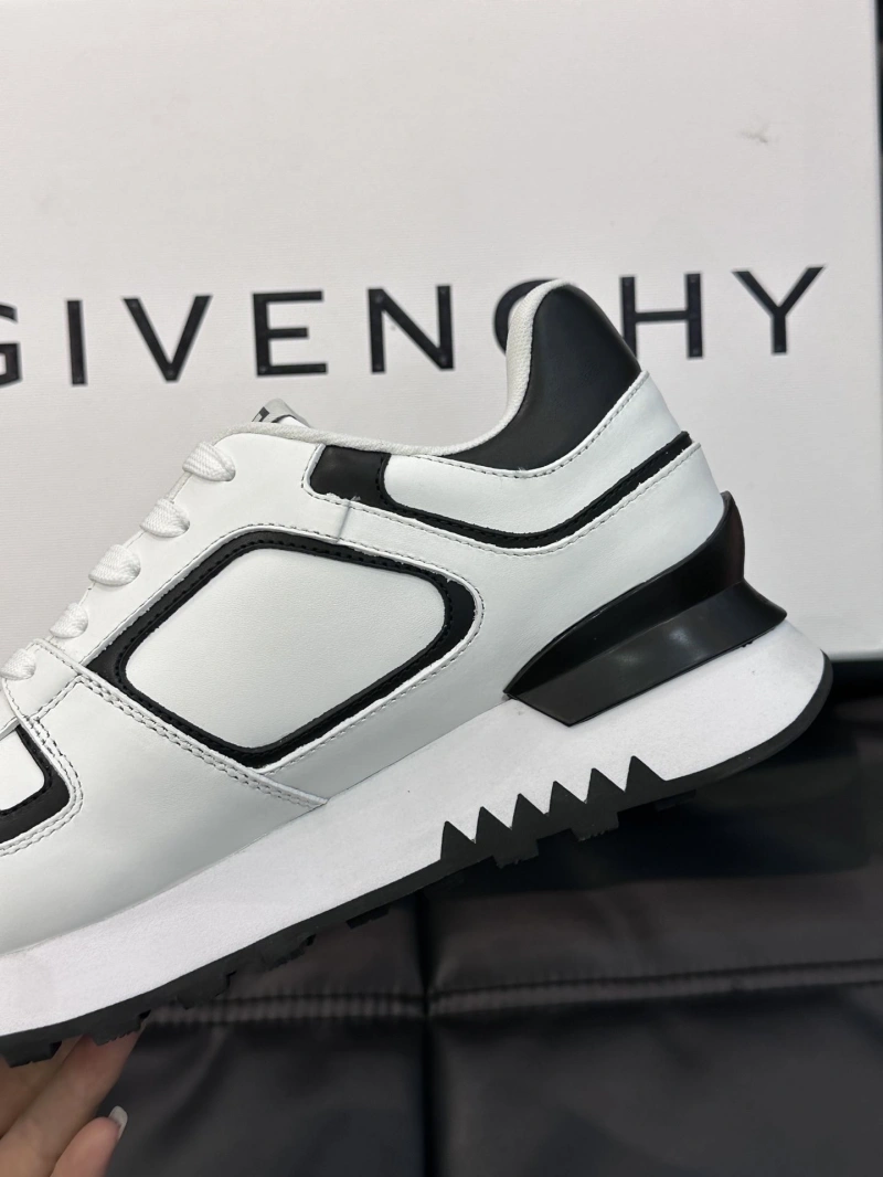 Functional Gxvxnchy Sneakers 154727