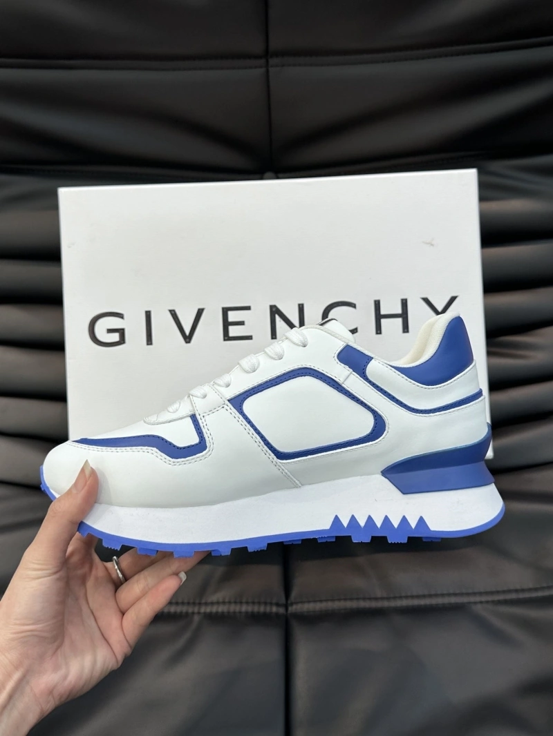 Versatile Gxvxnchy Sneakers 154728