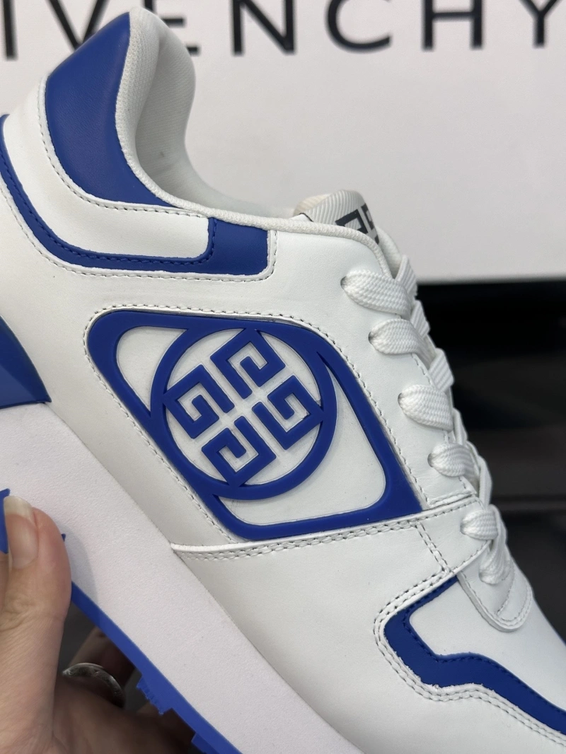 Versatile Gxvxnchy Sneakers 154728