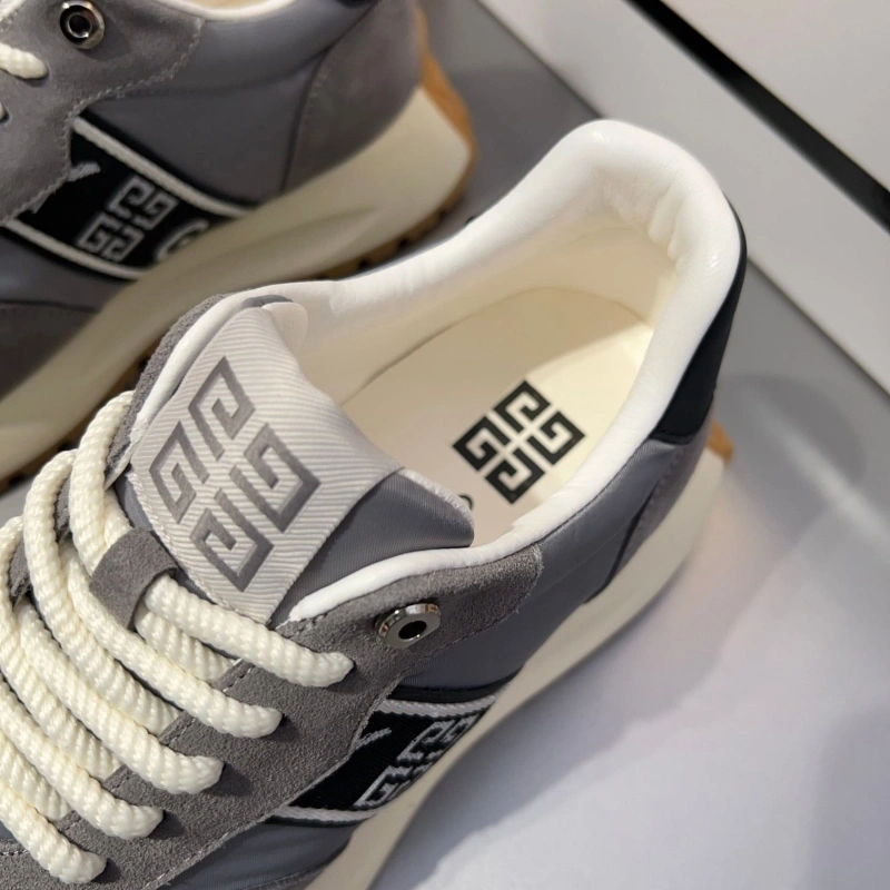 Bold Gxvxnchy Sneakers 154721