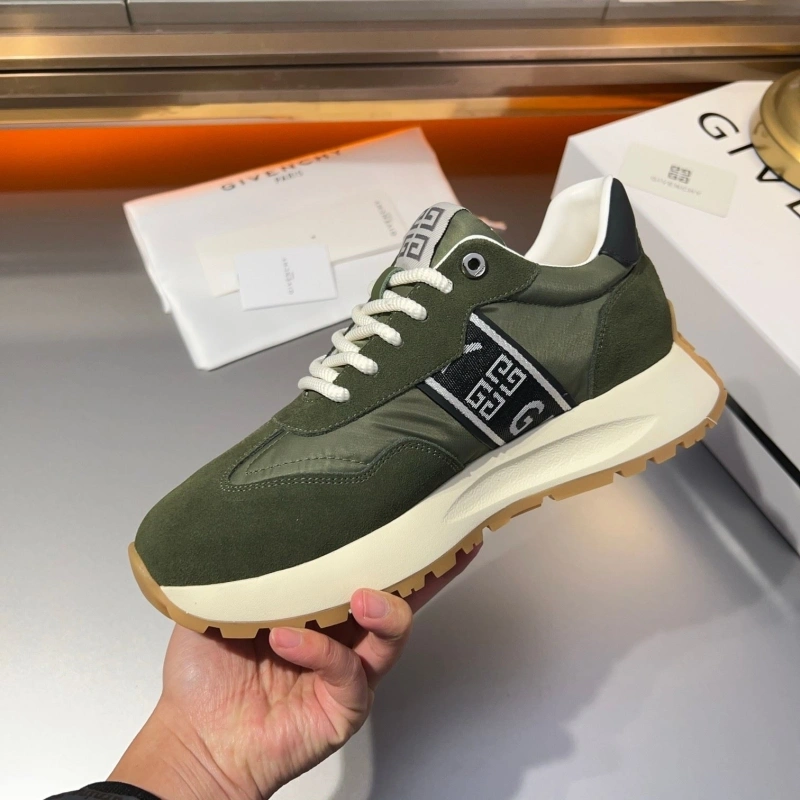 Gxvxnchy Sneakers Bold 154718
