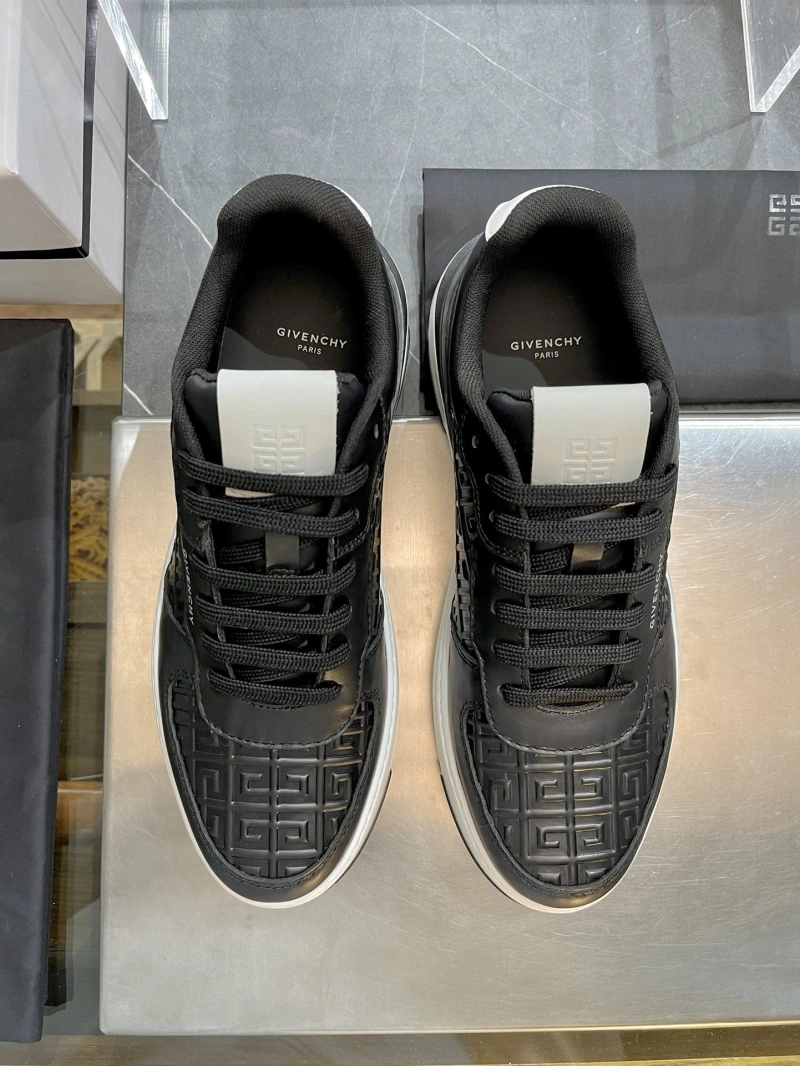Affordable Gxccx Sneakers 166057