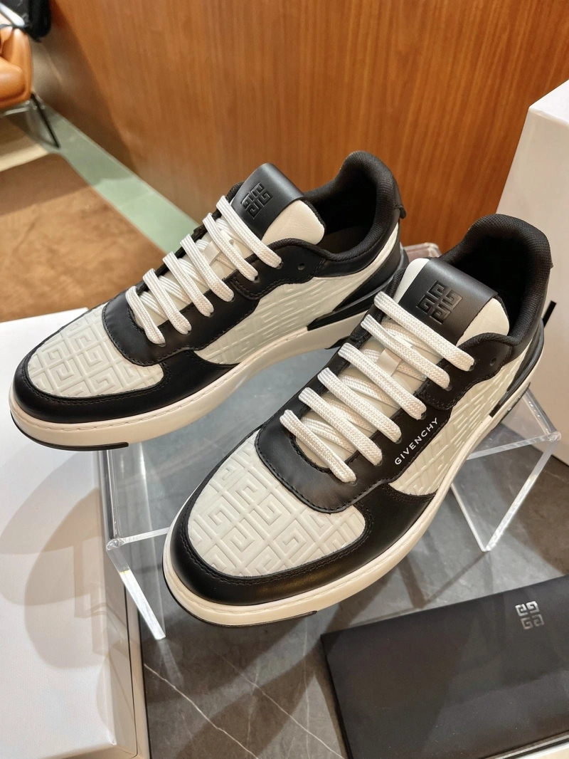 Affordable Gxccx Sneakers 166057