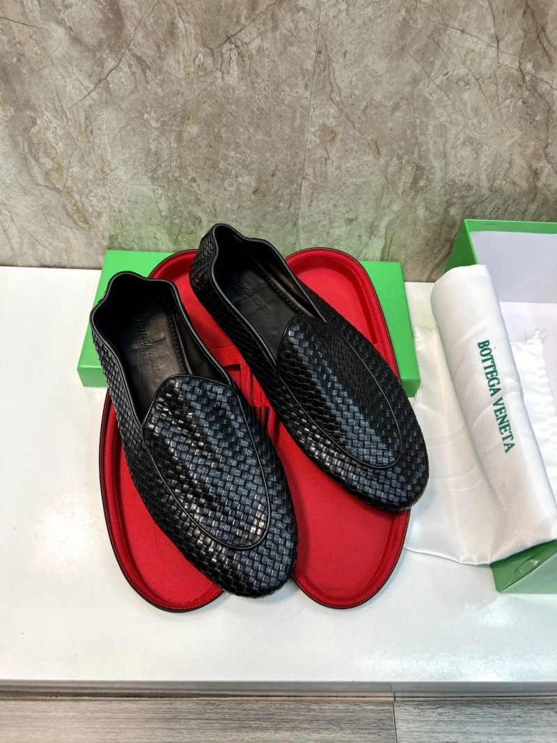 Flexible Bxttxga Vxnxta Leather Shoes 113285