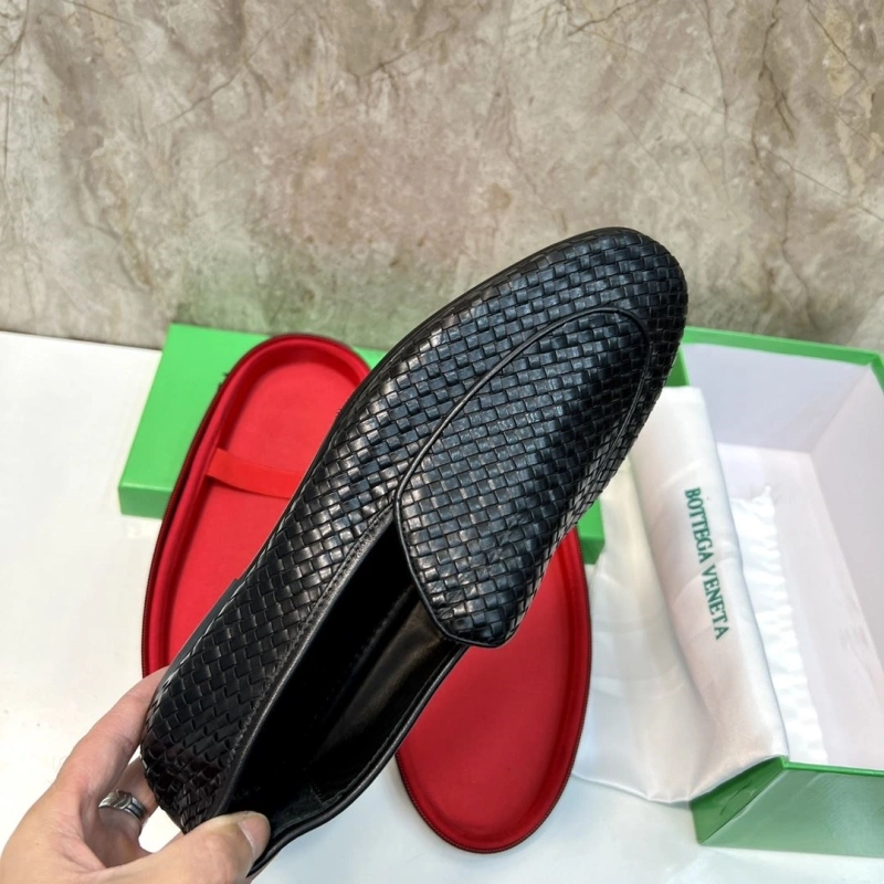 Flexible Bxttxga Vxnxta Leather Shoes 113285
