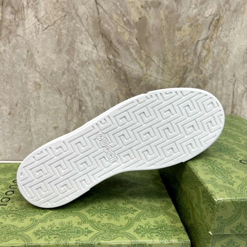 HighQuality Gxccx Sneakers 166048
