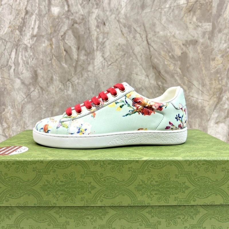 Trendsetting Gxccx Sneakers 166008