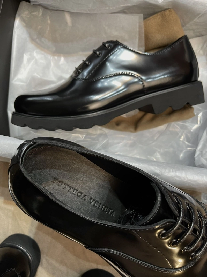 Fashionable Bxttxga Vxnxta Leather Shoes 113282