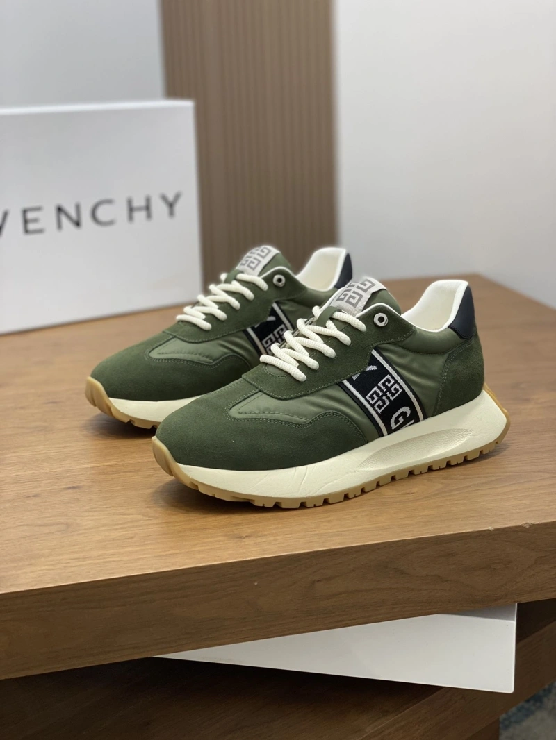 Lightweight Gxvxnchy Sneakers 154711