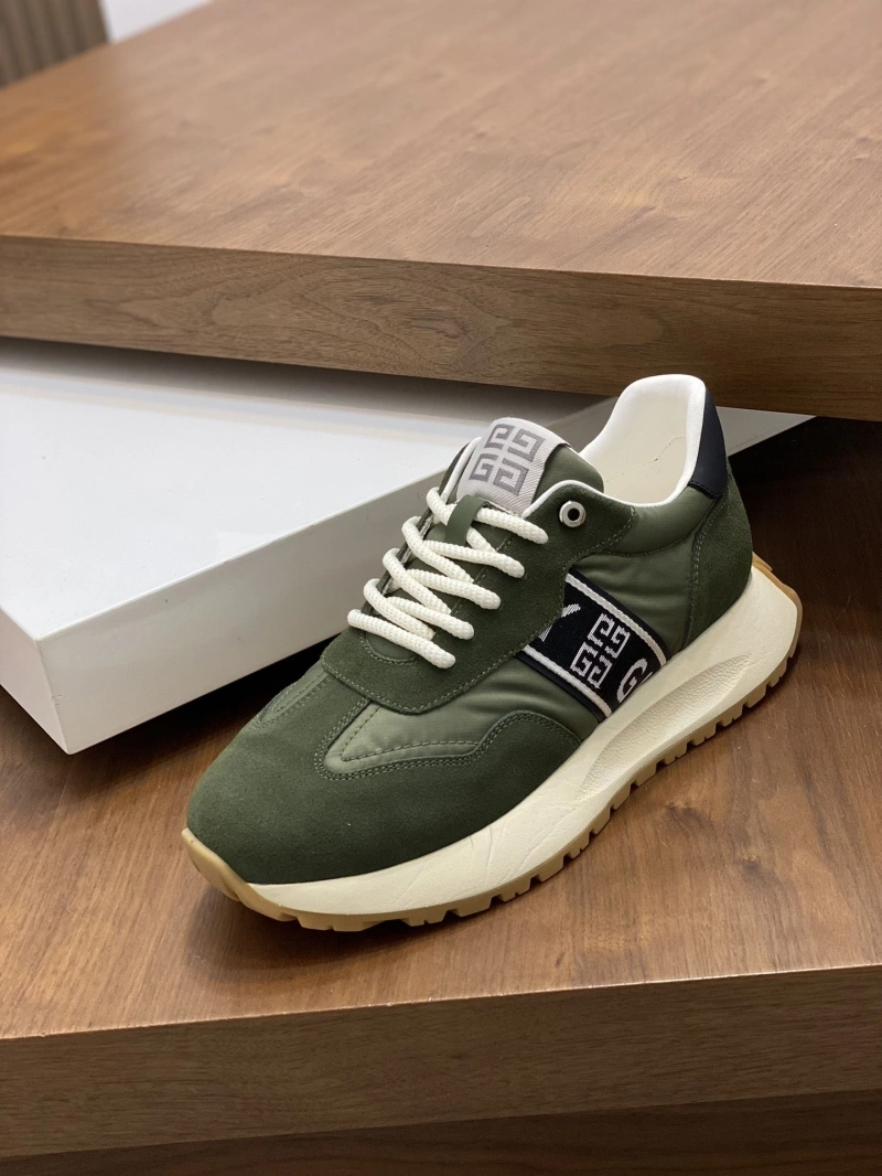 Lightweight Gxvxnchy Sneakers 154711