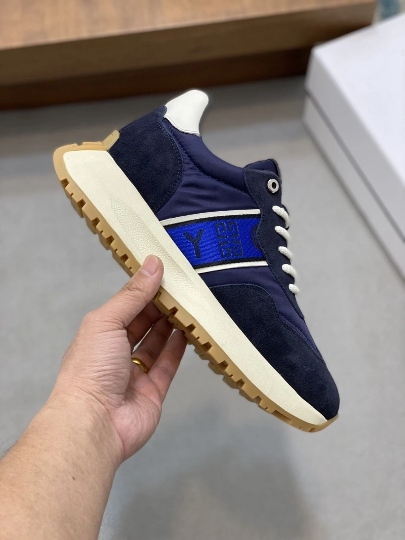 Gxvxnchy Sneakers Lightweight 154704