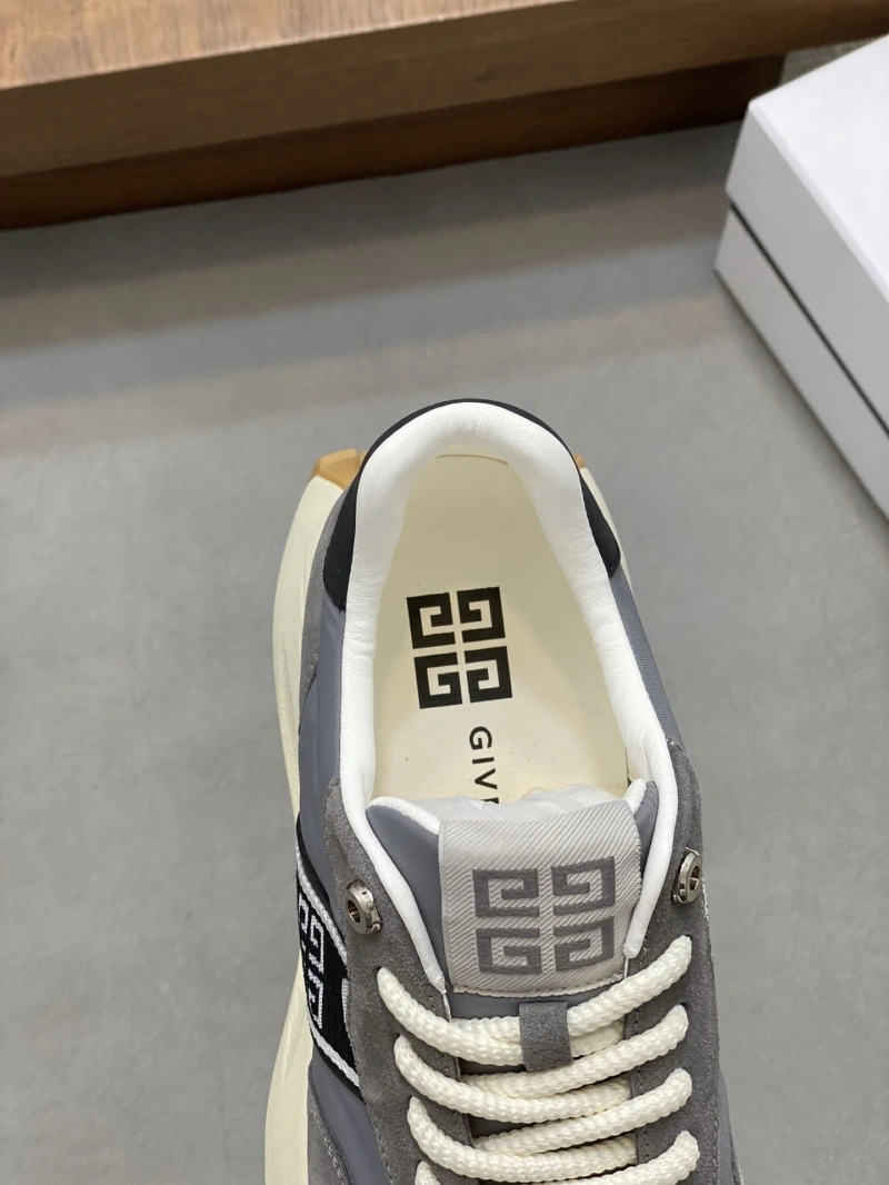 Gxvxnchy Sneakers Lightweight 154710