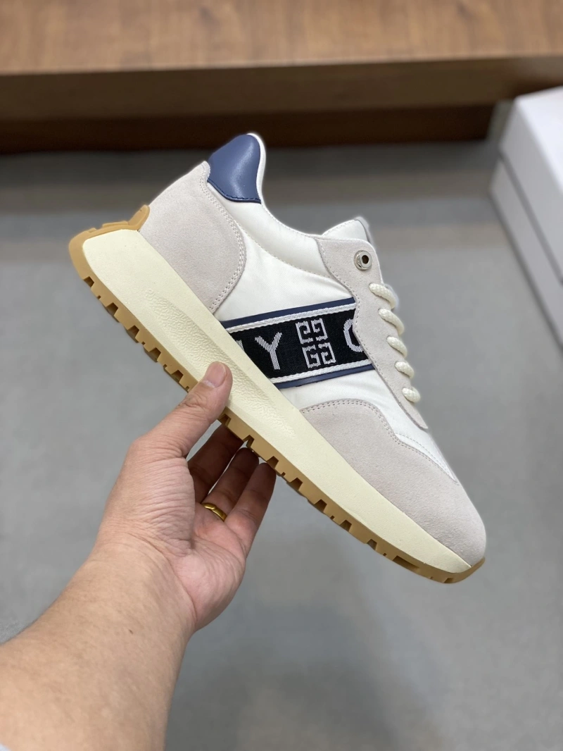 StreetReady Gxvxnchy Sneakers 154715
