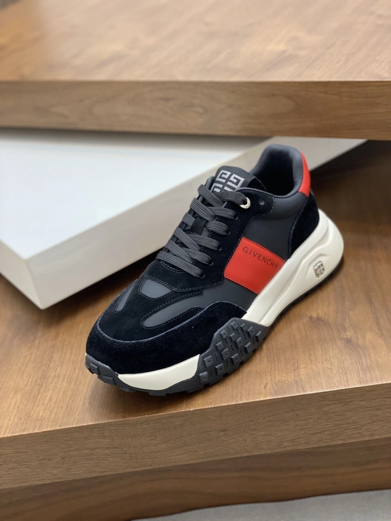 Gxvxnchy Sneakers Classic 154708
