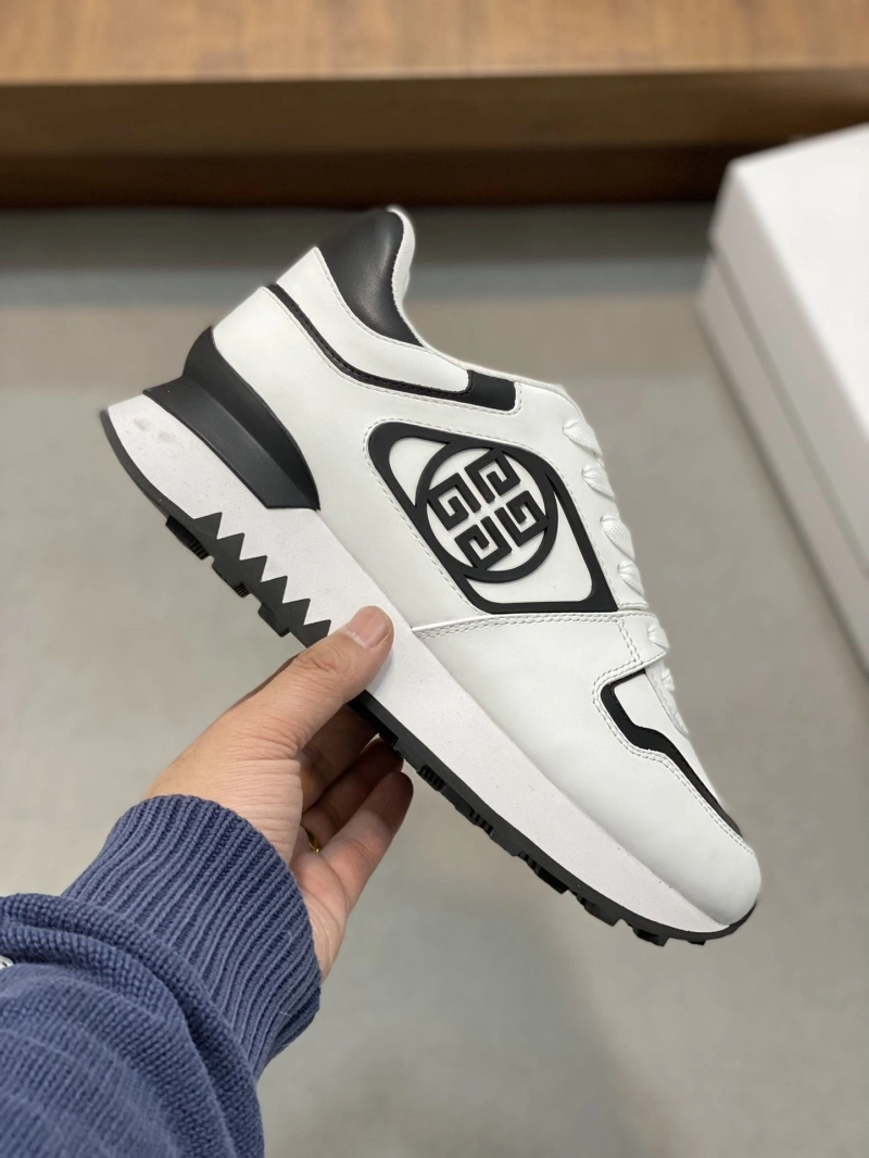 Gxvxnchy Sneakers SportInspired 154714