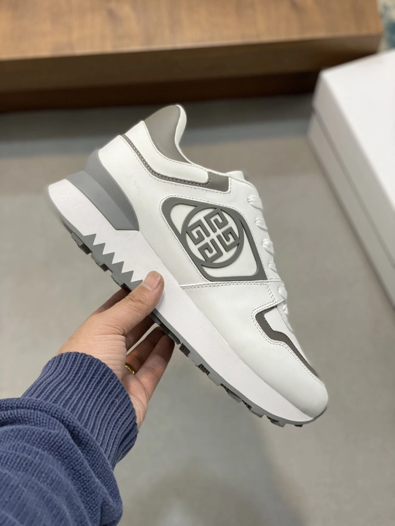 Durable Gxvxnchy Sneakers 154719