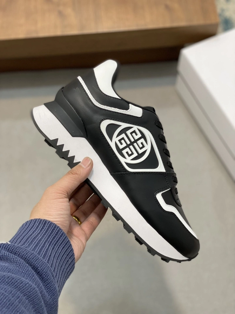 Gxvxnchy Sneakers SmartChoice 154701