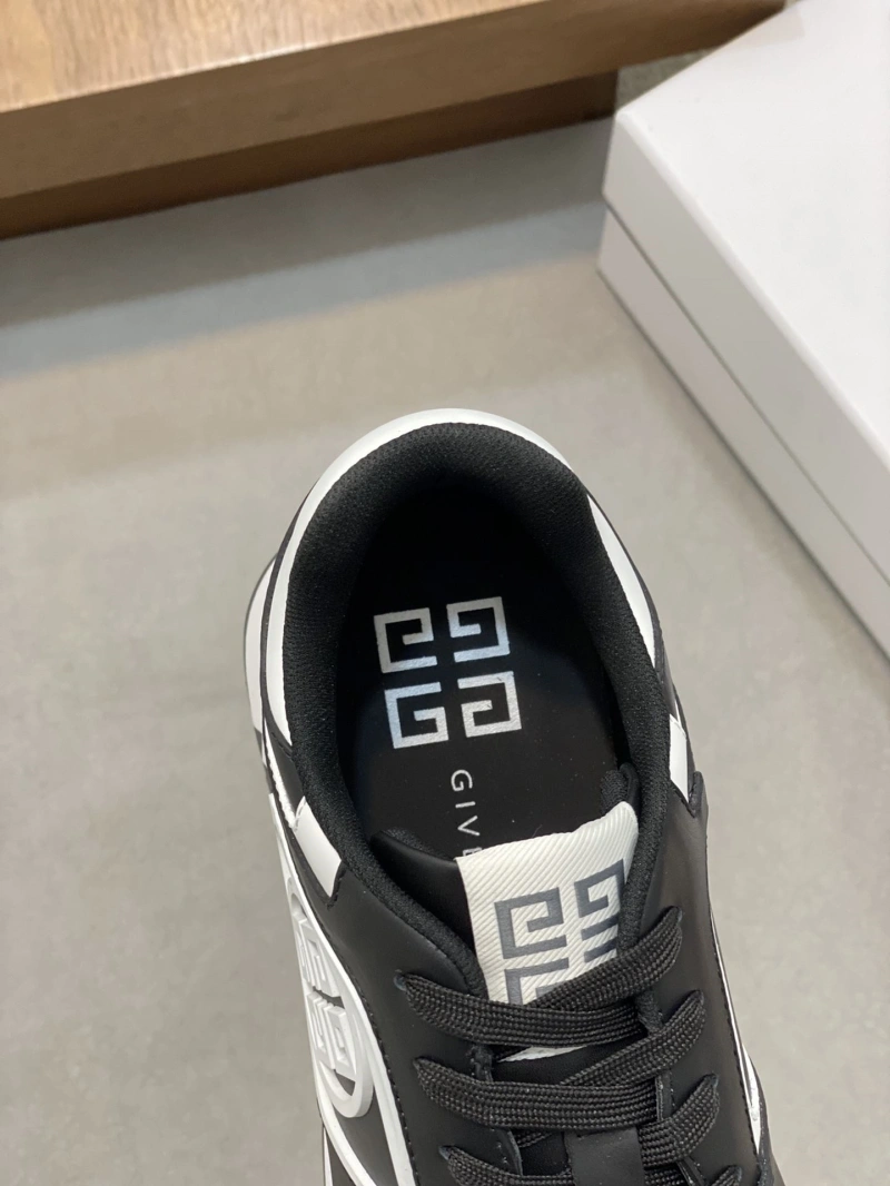 Gxvxnchy Sneakers SmartChoice 154701