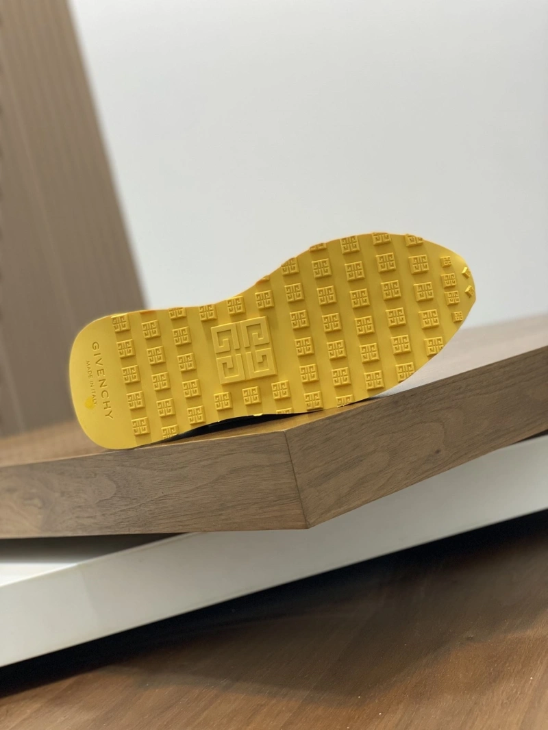 Gxvxnchy Sneakers WellDesigned 154720