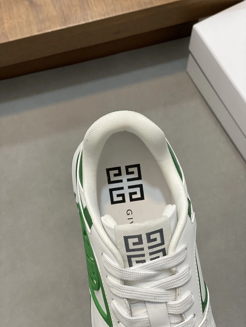 Gxvxnchy Sneakers Trendsetting 154702