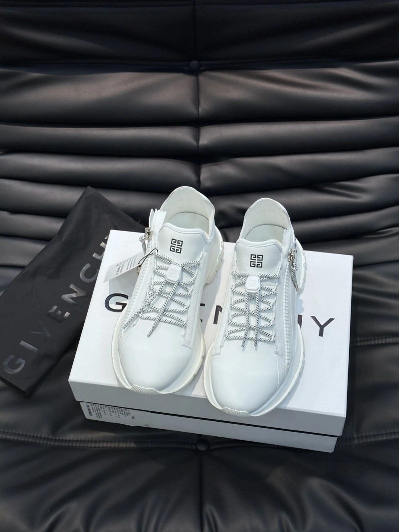Minimalist Gxvxnchy Sneakers 154716