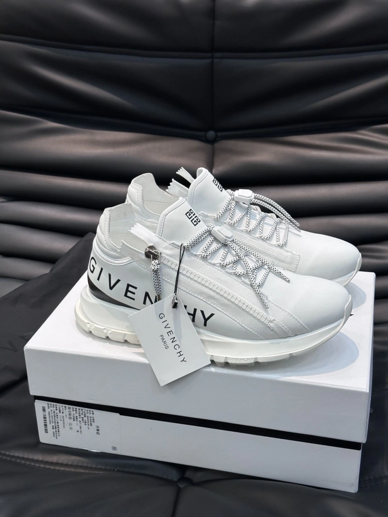 Minimalist Gxvxnchy Sneakers 154716