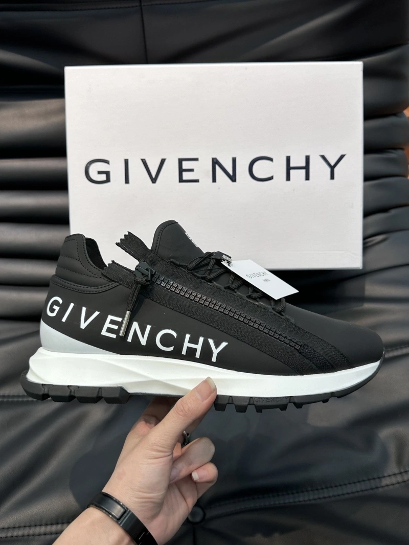 Gxvxnchy Sneakers Cozy 154724