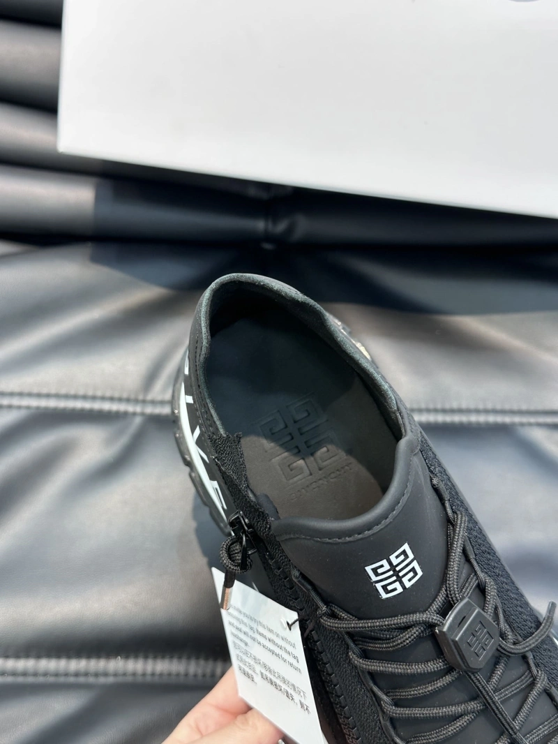 Gxvxnchy Sneakers Cozy 154724