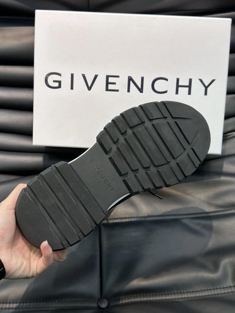 Gxvxnchy Sneakers Cozy 154724
