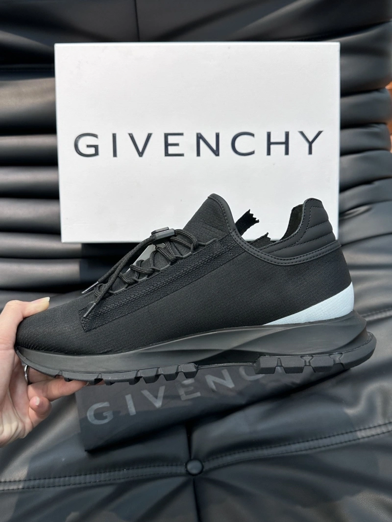 Gxvxnchy Sneakers Soft 154712