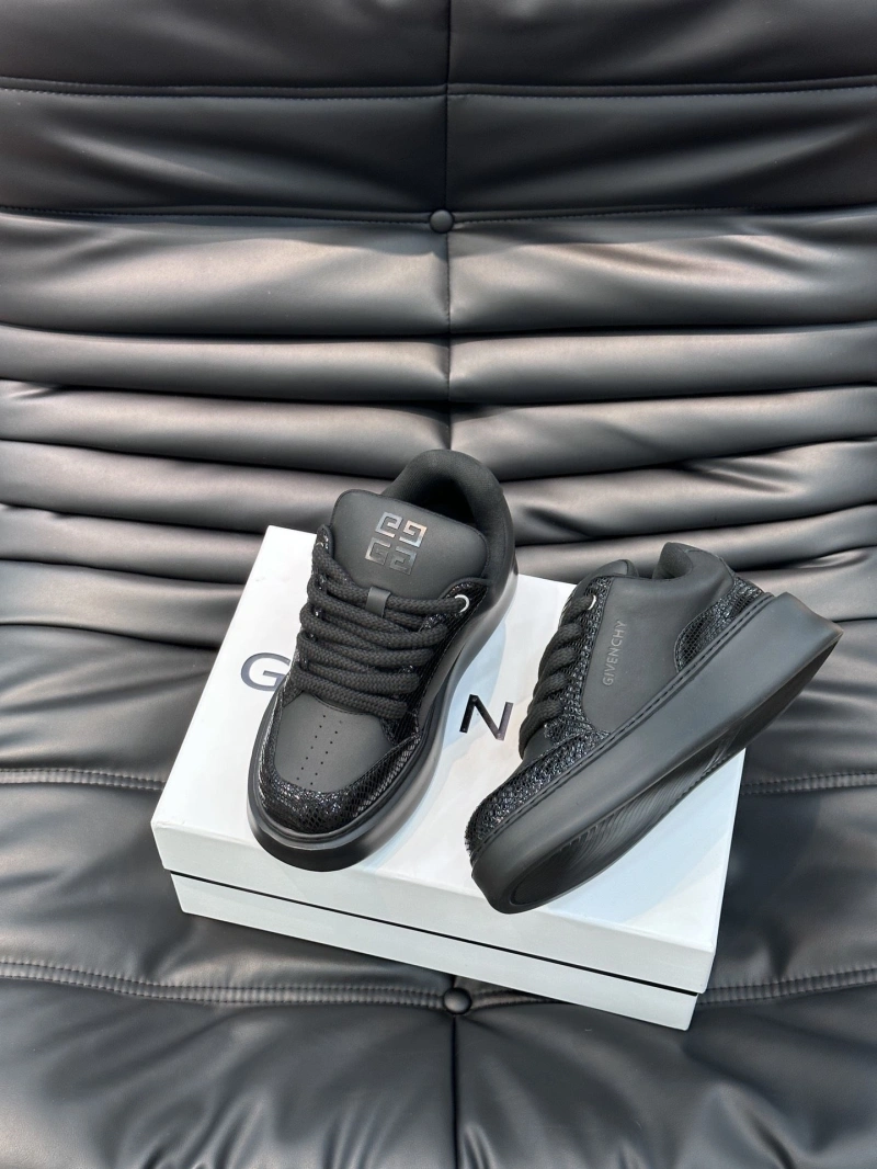 Gxvxnchy Sneakers Elegant 154699