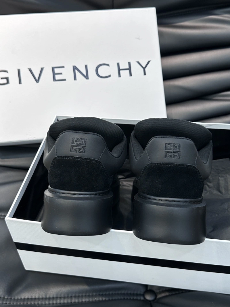 Functional Gxvxnchy Sneakers 154696