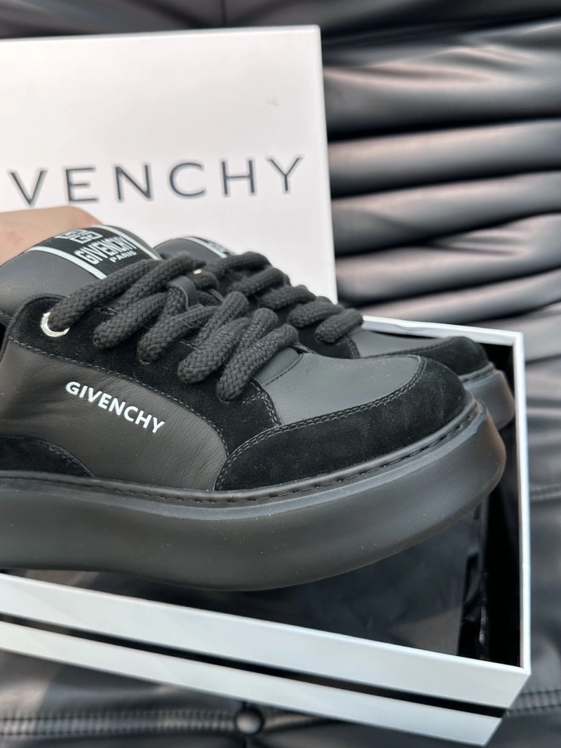 Functional Gxvxnchy Sneakers 154696