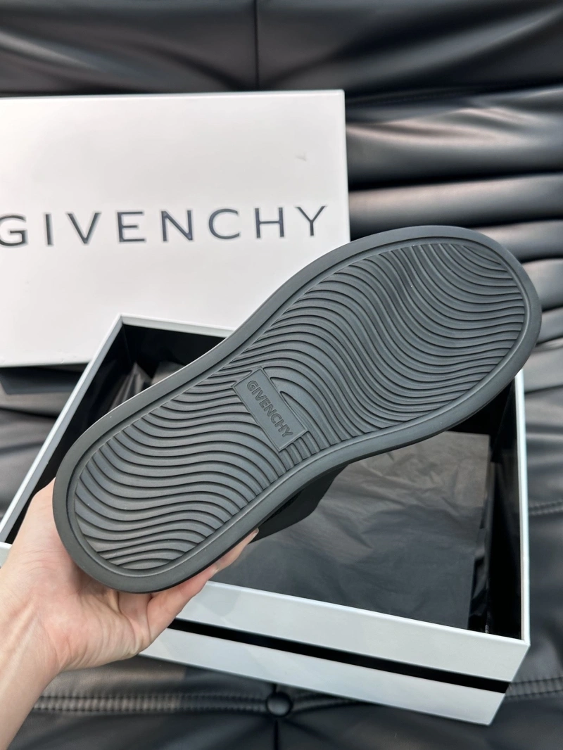 Functional Gxvxnchy Sneakers 154696