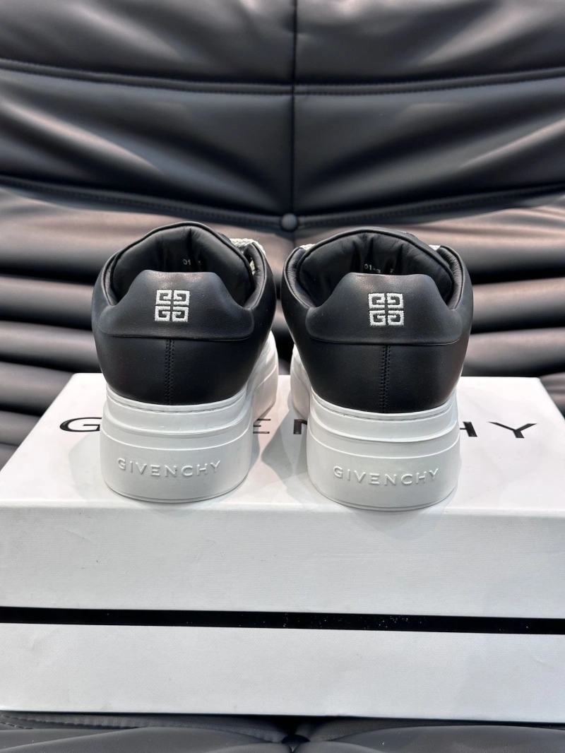 Comfortable Gxvxnchy Sneakers 154697
