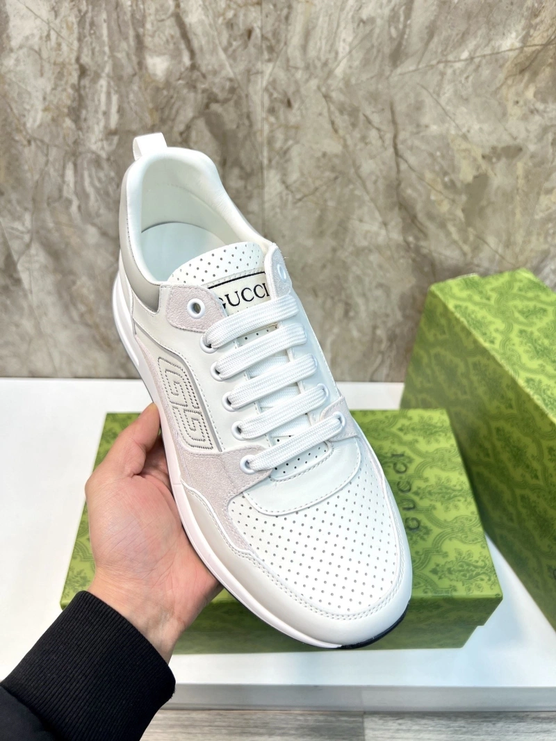 Trendsetting Gxccx Sneakers 165989